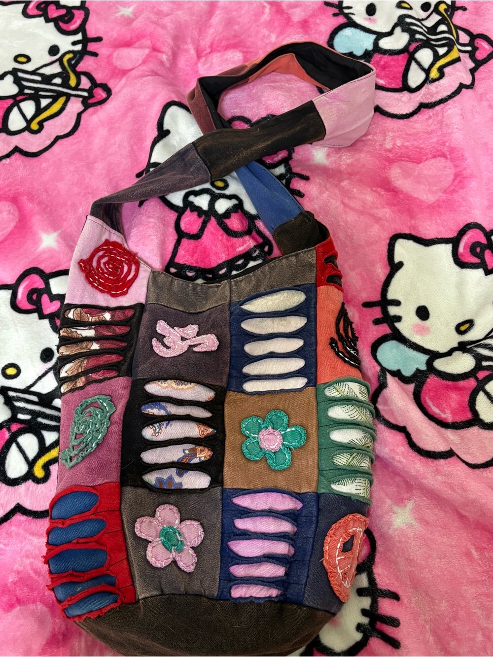 Source Unknown Multicolor Patchwork Shoulder Bag with Floral Appliqués